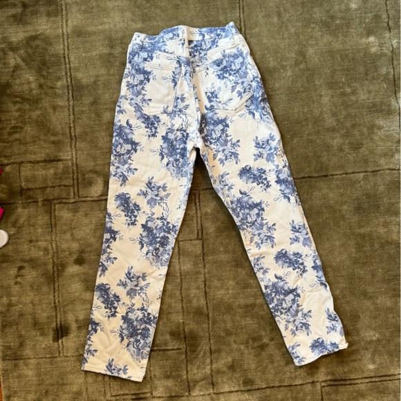 Abercrombie Floral Jeans 28 Regular - Picture 2 of 4